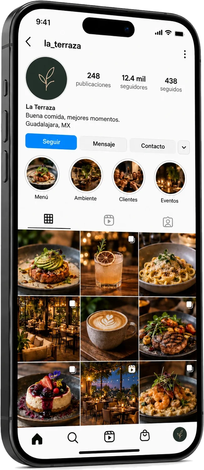 Teléfono mostrando el perfil de Instagram de La Terraza, un restaurante, con fotos de platillos y café